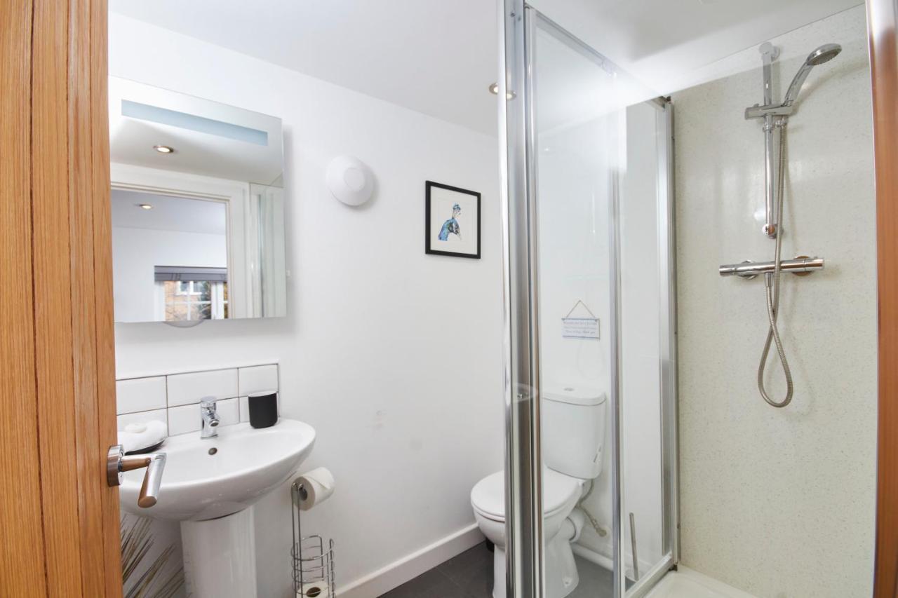 Gateway Mews - Serviced Apartments Кегворт Экстерьер фото