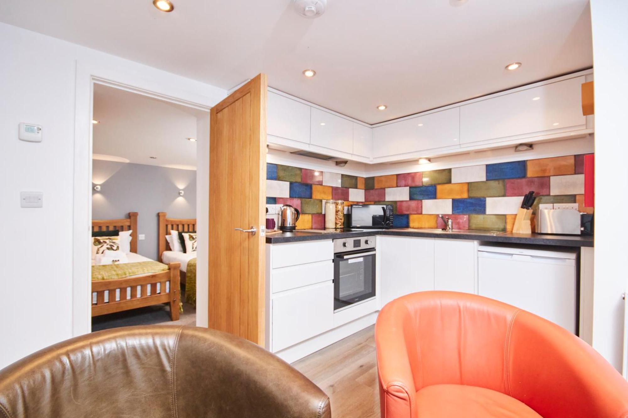 Gateway Mews - Serviced Apartments Кегворт Экстерьер фото