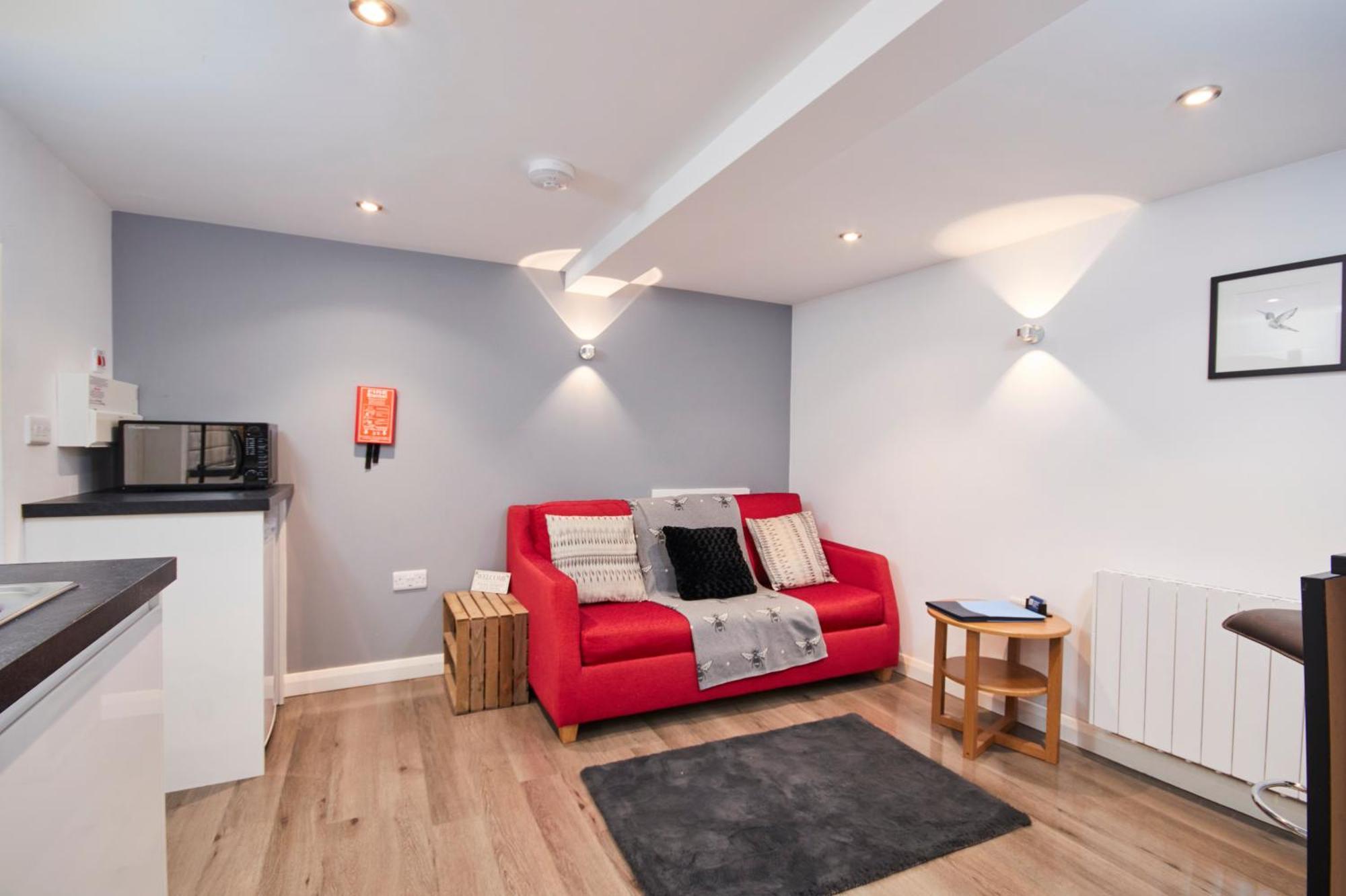 Gateway Mews - Serviced Apartments Кегворт Экстерьер фото