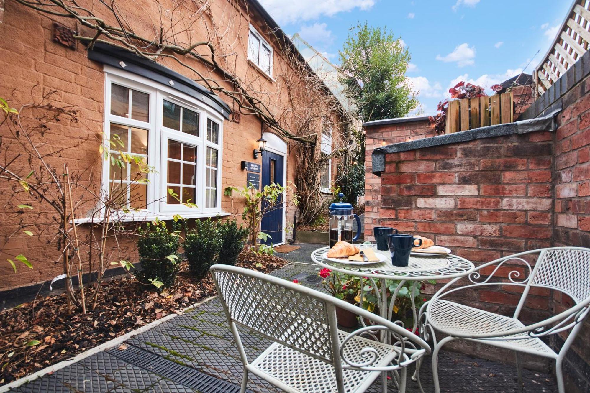 Gateway Mews - Serviced Apartments Кегворт Экстерьер фото